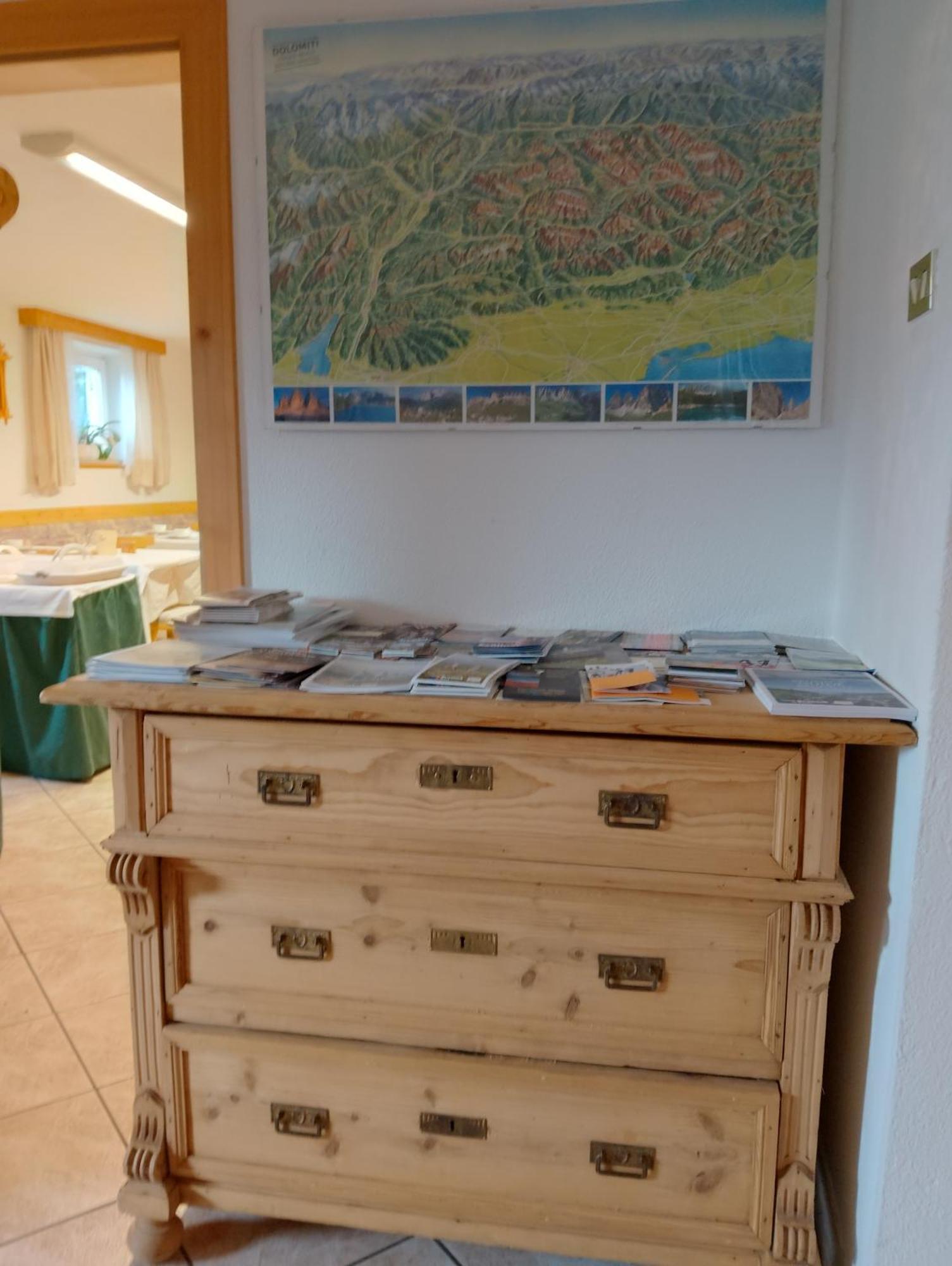 Garni Hattlerhof B&B Brunico Exterior photo