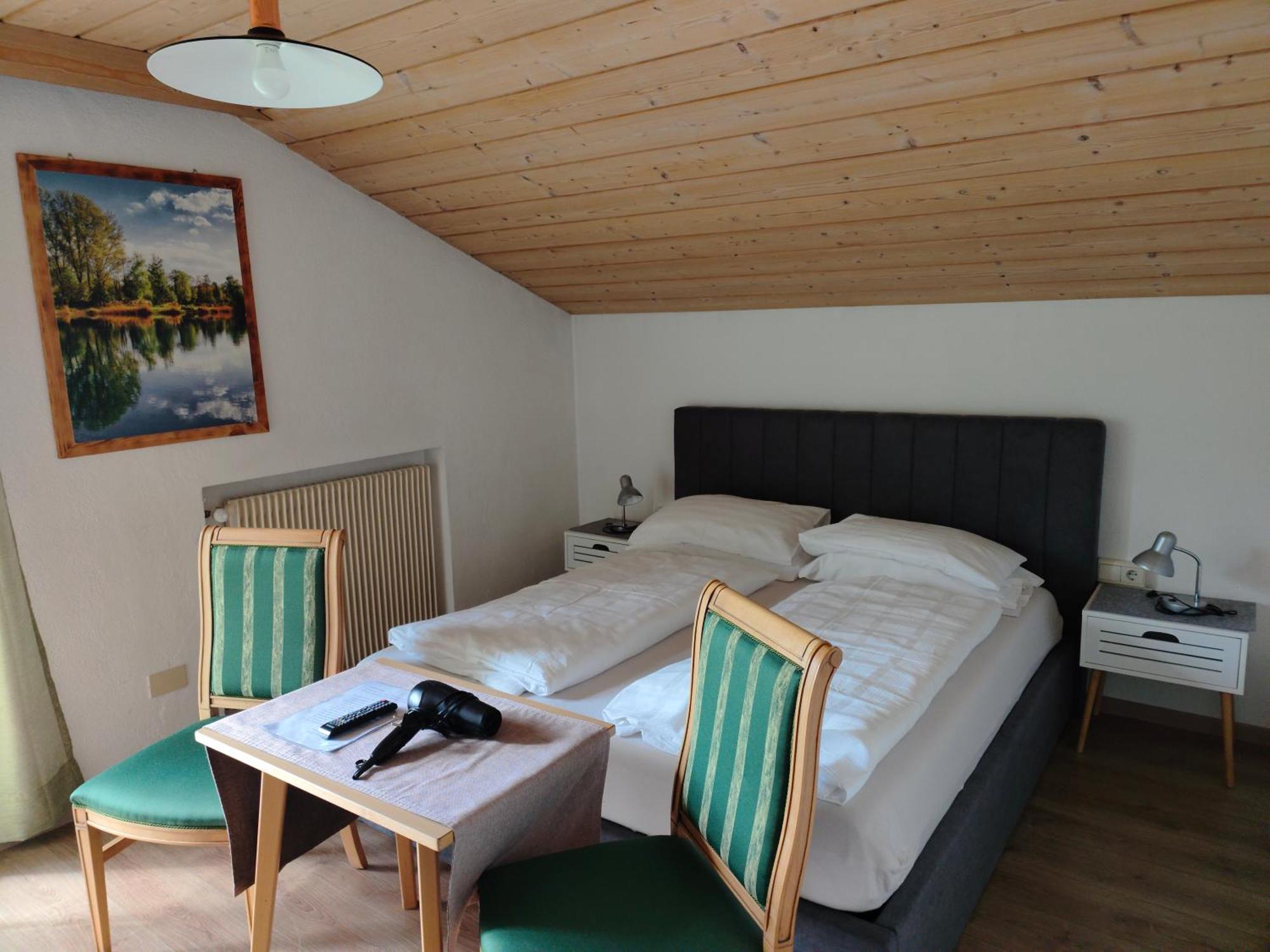 Garni Hattlerhof B&B Brunico Exterior photo