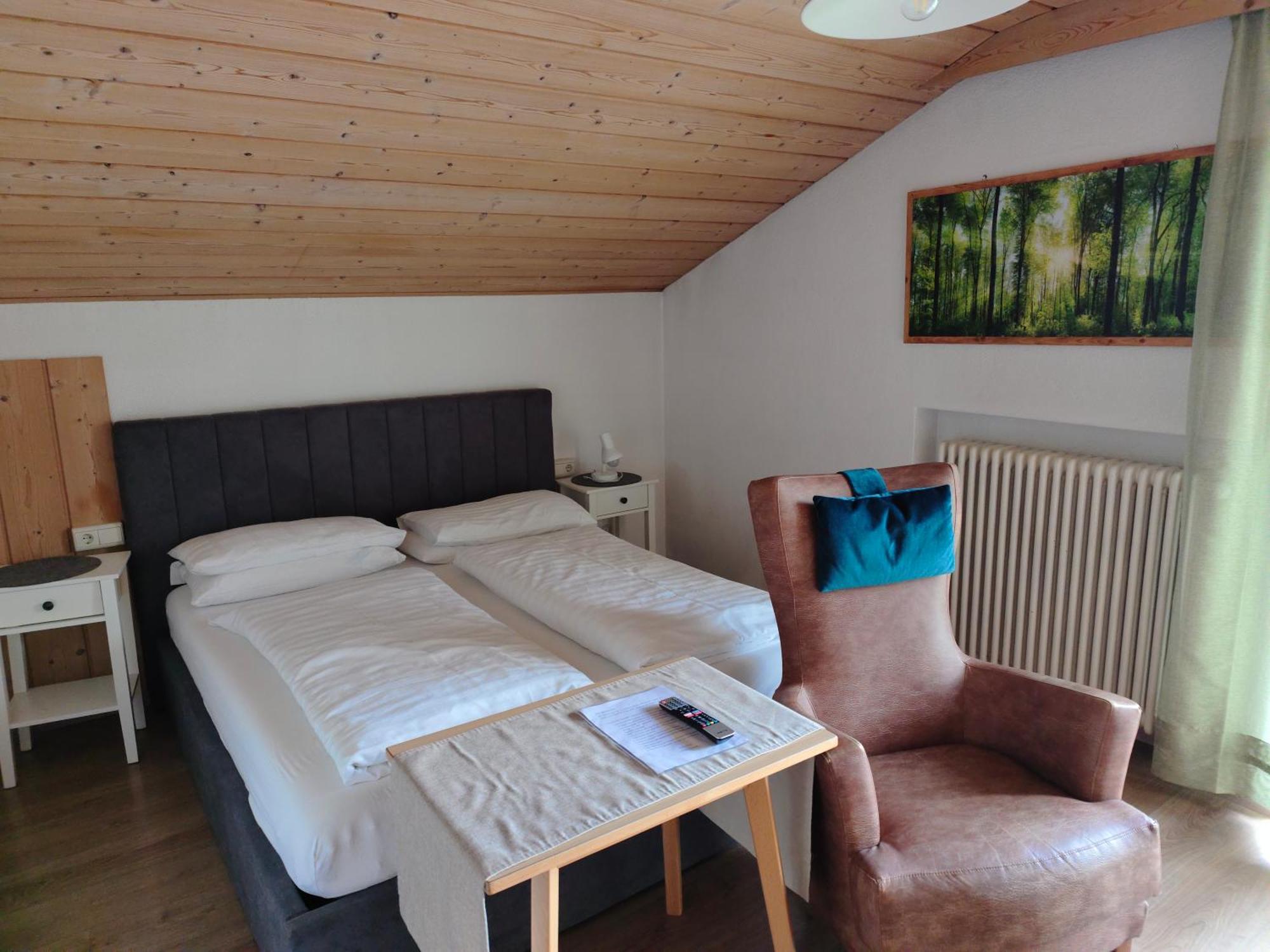 Garni Hattlerhof B&B Brunico Exterior photo